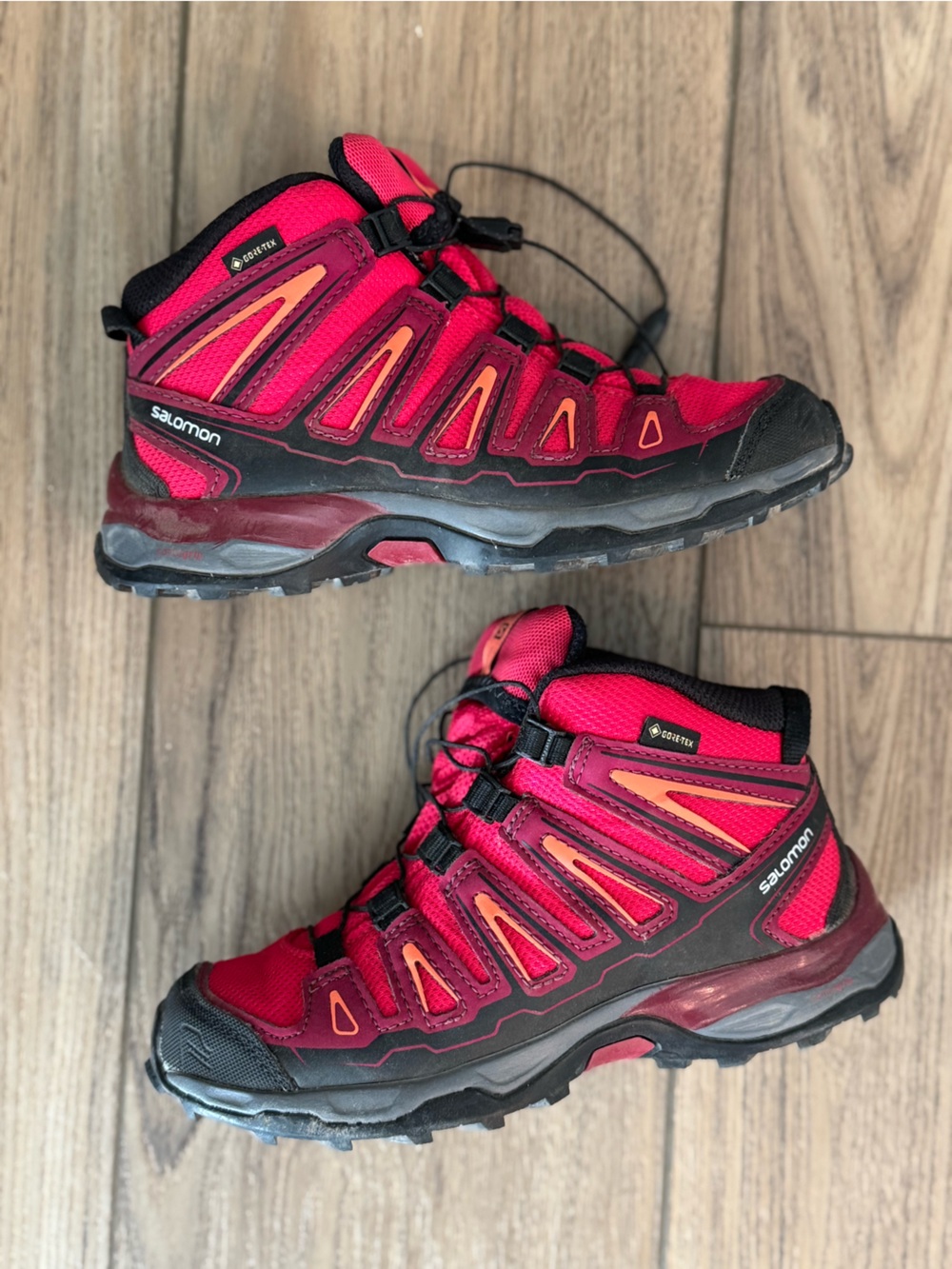 Salomon Kids Trail Sneakers size 1